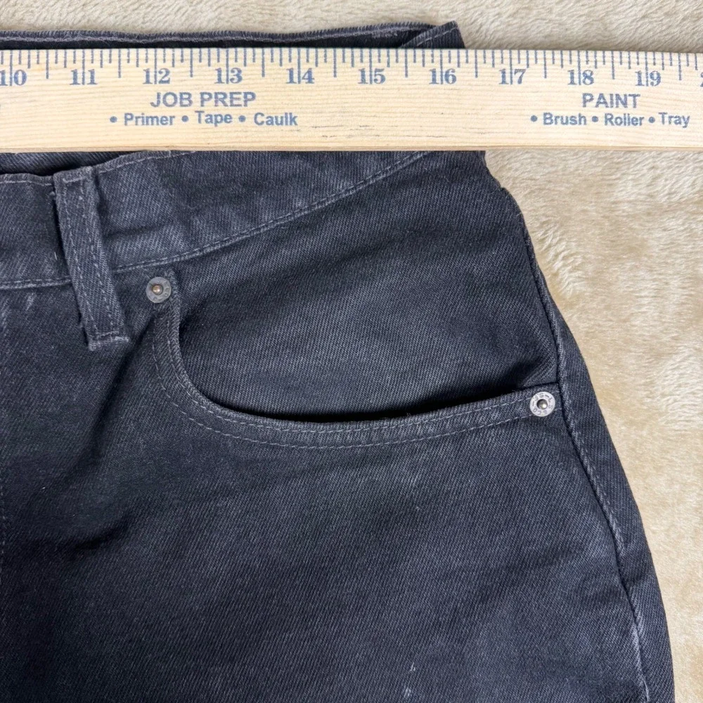 Vintage Levis 560 Black Loose Fit Tapered Leg Jeans Mens 33x32 Made in USA 1997